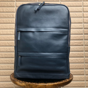 本革メンズバックパック