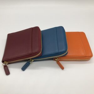 レディーズ二つ折りお財布（コイン入れボックス型）